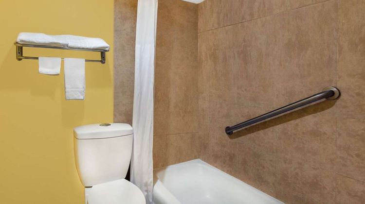 Days Inn Jacksonville Room