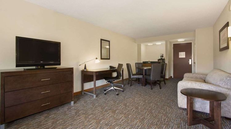 Wingate by Wyndham Chattanooga Suite