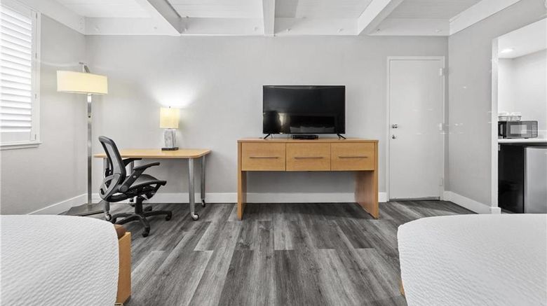 <b>Prodigy Hotel, a Days Inn by Wyndham Room</b>. Images powered by <a href="https://iceportal.shijigroup.com/" title="IcePortal" target="_blank">IcePortal</a>.