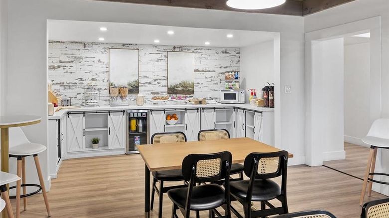 <b>Prodigy Hotel, a Days Inn by Wyndham Restaurant</b>. Images powered by <a href="https://iceportal.shijigroup.com/" title="IcePortal" target="_blank">IcePortal</a>.