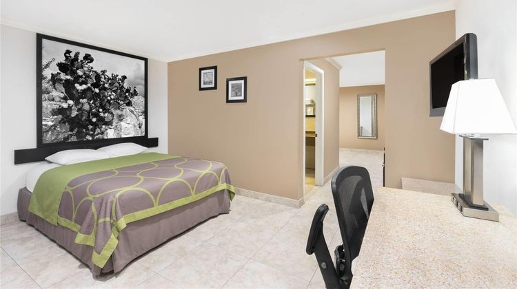 Super 8 McAllen/Downtown Suite