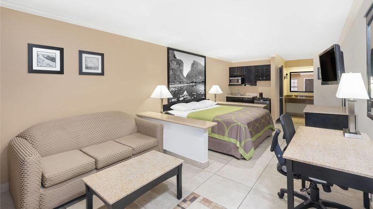 Super 8 McAllen/Downtown Suite