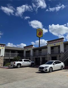 Super 8 McAllen/Downtown