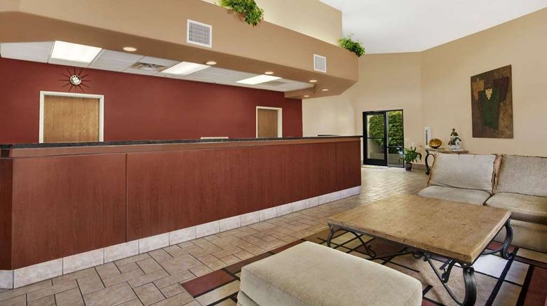 <b>Days Inn Globe Lobby</b>. Images powered by <a href="https://iceportal.shijigroup.com/" title="IcePortal" target="_blank">IcePortal</a>.