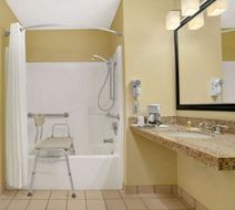 Days Inn Globe Room