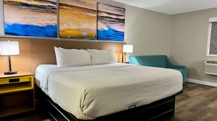 Days Inn Sarasota Siesta Key Room