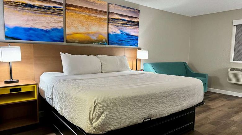 <b>Days Inn Sarasota Siesta Key Room</b>. Images powered by <a href="https://iceportal.shijigroup.com/" title="IcePortal" target="_blank">IcePortal</a>.