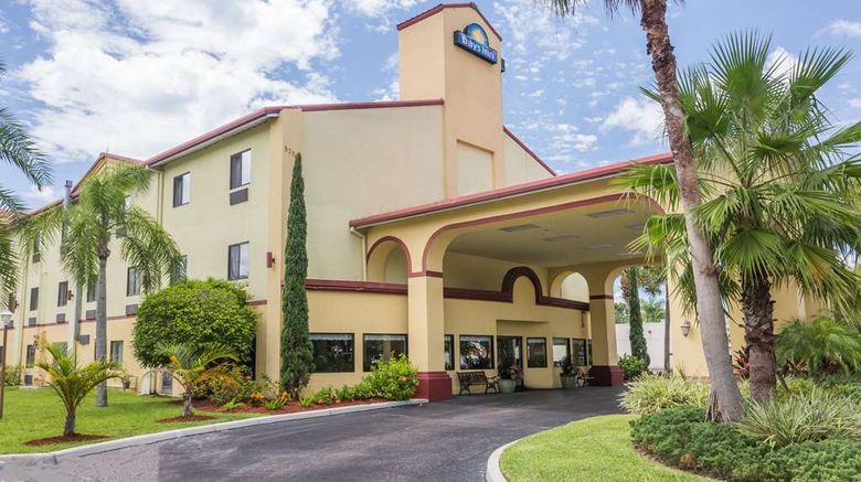 <b>Days Inn Sarasota Siesta Key Exterior</b>. Images powered by <a href="https://iceportal.shijigroup.com/" title="IcePortal" target="_blank">IcePortal</a>.