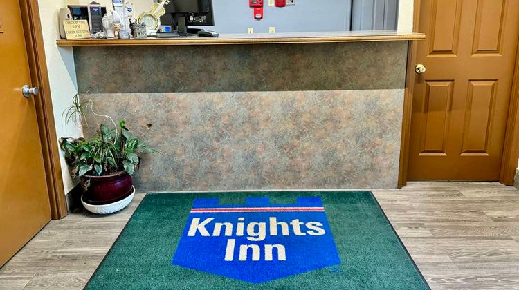 Knights Inn Galax Lobby