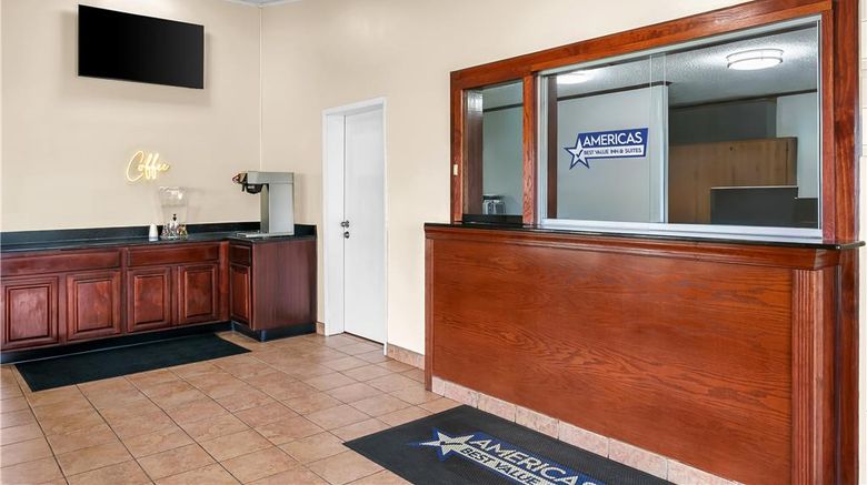 <b>Americas Best Value Inn Martinsburg Lobby</b>. Images powered by <a href="https://iceportal.shijigroup.com/" title="IcePortal" target="_blank">IcePortal</a>.