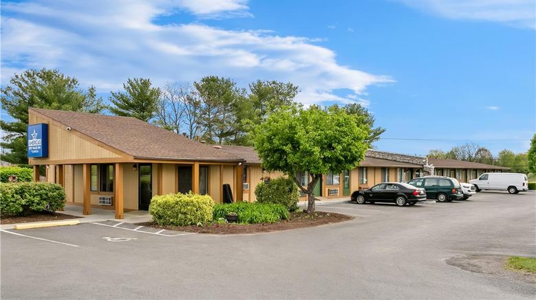 <b>Americas Best Value Inn Martinsburg Exterior</b>. Images powered by <a href="https://iceportal.shijigroup.com/" title="IcePortal" target="_blank">IcePortal</a>.