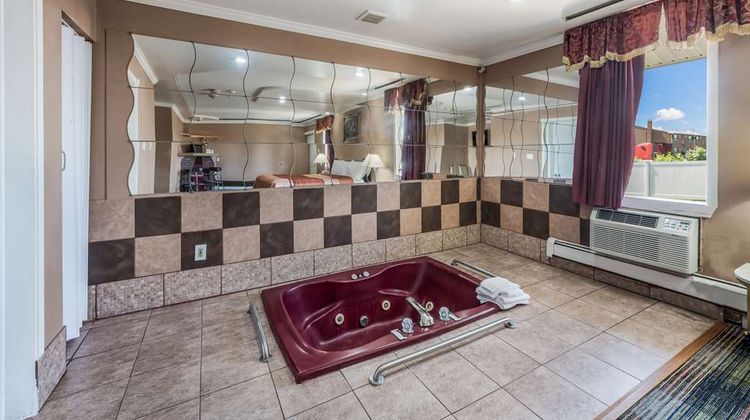 Knights Inn Philadelphia Area/Trevose Suite