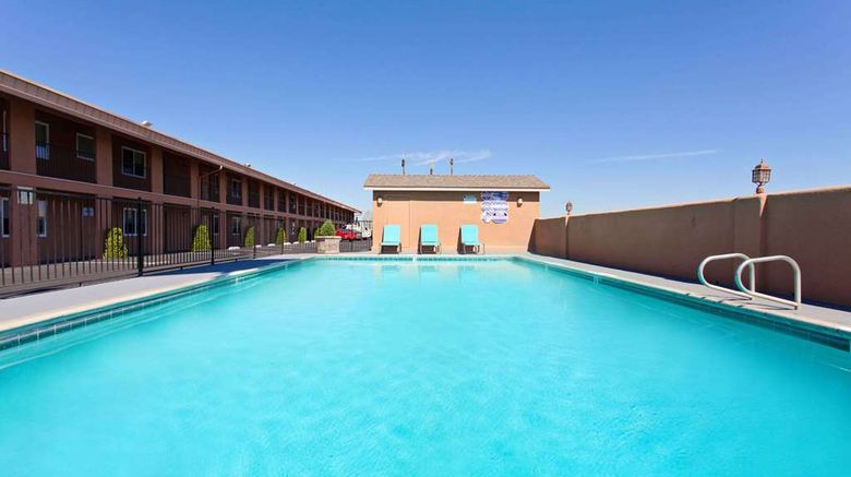 <b>Days Inn Chowchilla Gateway to Yosemite Pool</b>. Images powered by <a href="https://iceportal.shijigroup.com/" title="IcePortal" target="_blank">IcePortal</a>.
