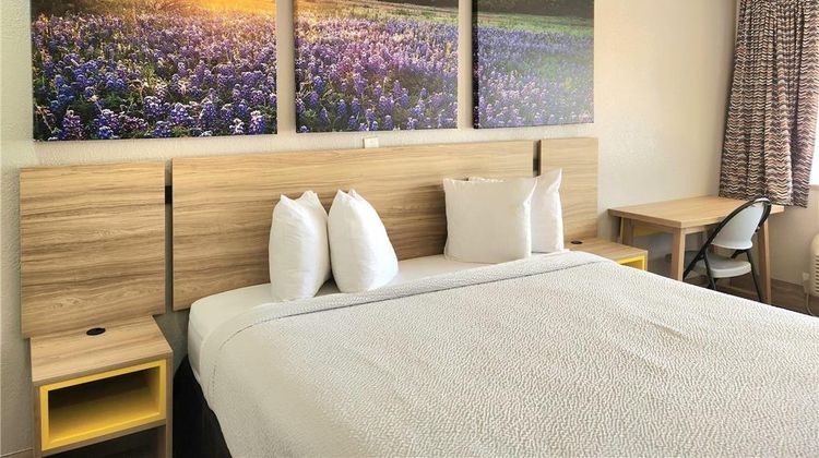 Days Inn Kenedy Room
