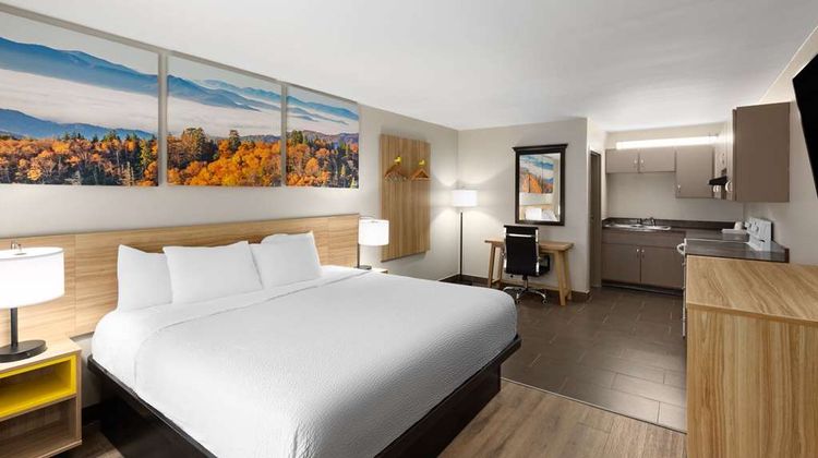 Days Inn Clarksville North Room