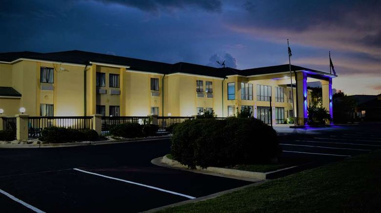 <b>Days Inn Montgomery Exterior</b>. Images powered by <a href="https://iceportal.shijigroup.com/" title="IcePortal" target="_blank">IcePortal</a>.