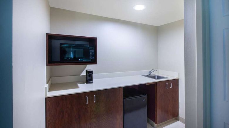 <b>Wingate by Wyndham Oklahoma City Airport Suite</b>. Images powered by <a href="https://iceportal.shijigroup.com/" title="IcePortal" target="_blank">IcePortal</a>.