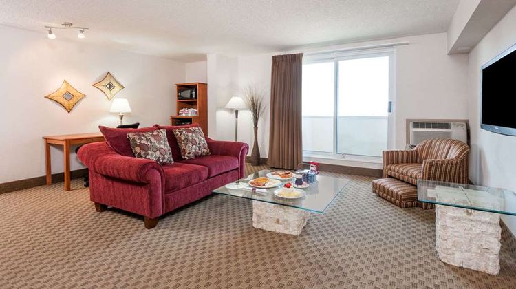 Ramada Edmonton South Suite
