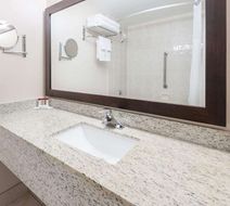 Ramada Edmonton South Room