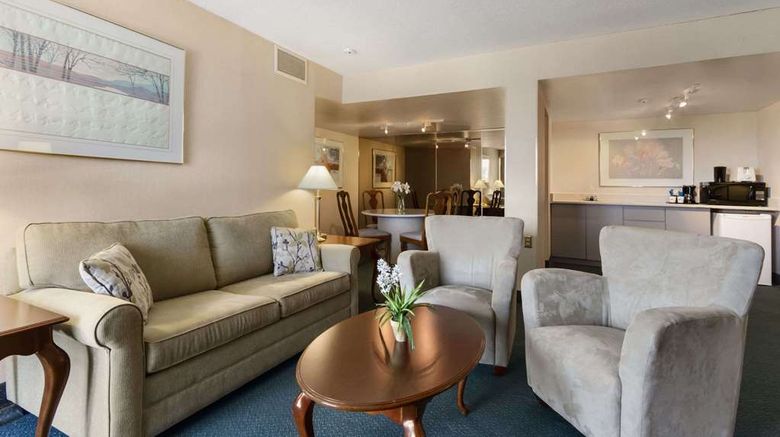<b>Ramada Belleville Harbourview Conf Ctr Suite</b>. Images powered by <a href="https://iceportal.shijigroup.com/" title="IcePortal" target="_blank">IcePortal</a>.