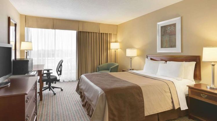 Ramada Belleville Harbourview Conf Ctr Room