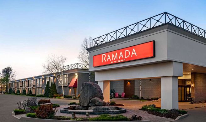 Ramada Cornwall Exterior