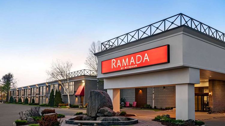 Ramada Cornwall Exterior