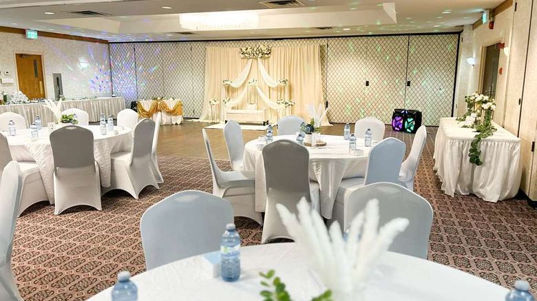 <b>Ramada London Meeting</b>. Images powered by <a href="https://iceportal.shijigroup.com/" title="IcePortal" target="_blank">IcePortal</a>.