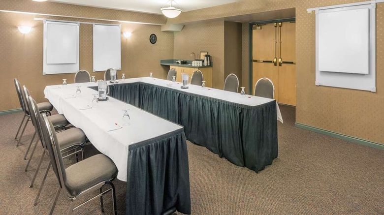 <b>Ramada Prince George Meeting</b>. Images powered by <a href="https://iceportal.shijigroup.com/" title="IcePortal" target="_blank">IcePortal</a>.