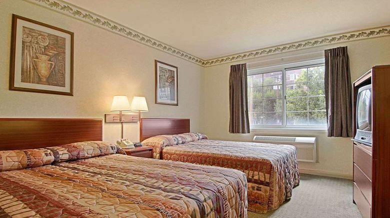 <b>Days Inn Cleveland Lakewood Room</b>. Images powered by <a href="https://iceportal.shijigroup.com/" title="IcePortal" target="_blank">IcePortal</a>.