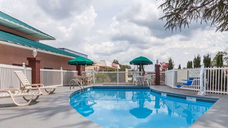 <b>Days Inn Jackson Pool</b>. Images powered by <a href="https://iceportal.shijigroup.com/" title="IcePortal" target="_blank">IcePortal</a>.