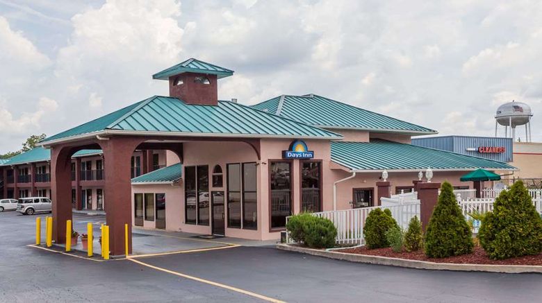 Days Inn Jackson Exterior. Images powered by <a href="https://iceportal.shijigroup.com" target="_blank" rel="noopener">Ice Portal</a>.