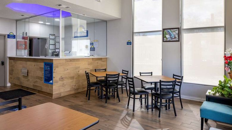 <b>Days Inn Jackson Lobby</b>. Images powered by <a href="https://iceportal.shijigroup.com/" title="IcePortal" target="_blank">IcePortal</a>.