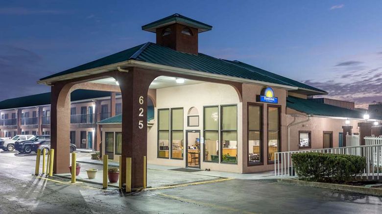 <b>Days Inn Jackson Exterior</b>. Images powered by <a href="https://iceportal.shijigroup.com/" title="IcePortal" target="_blank">IcePortal</a>.
