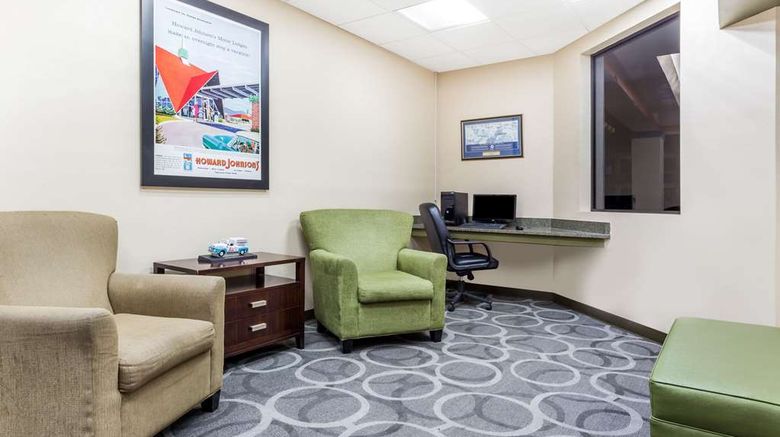 <b>Howard Johnson Inn - Ocala Lobby</b>. Images powered by <a href="https://iceportal.shijigroup.com/" title="IcePortal" target="_blank">IcePortal</a>.