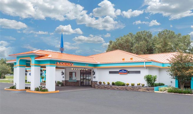 Howard Johnson Inn - Ocala Exterior