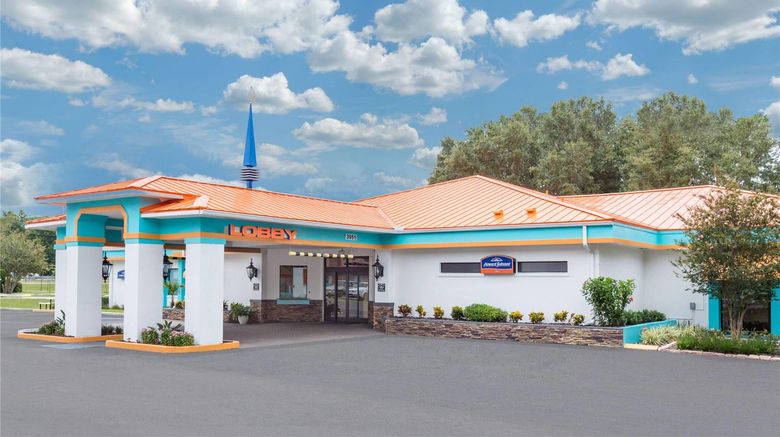 Howard Johnson Inn - Ocala Exterior. Images powered by <a href="https://iceportal.shijigroup.com" target="_blank" rel="noopener">Ice Portal</a>.
