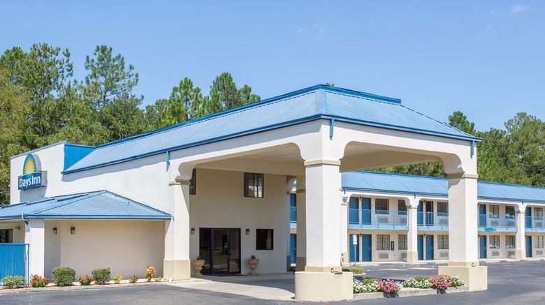 <b>Days Inn Picayune Exterior</b>. Images powered by <a href="https://iceportal.shijigroup.com/" title="IcePortal" target="_blank">IcePortal</a>.