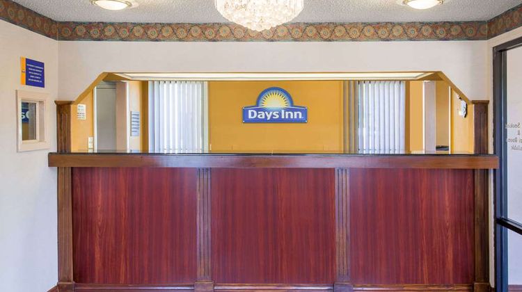 Days Inn Picayune Lobby
