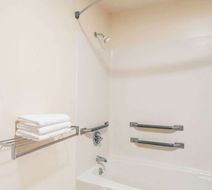 Days Inn Picayune Room