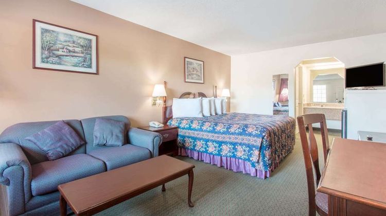 Days Inn Picayune Room