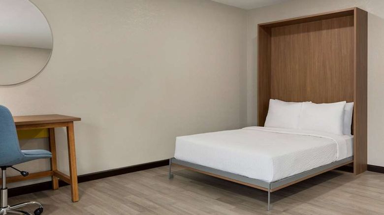 <b>Days Inn Hillsboro Room</b>. Images powered by <a href="https://iceportal.shijigroup.com/" title="IcePortal" target="_blank">IcePortal</a>.