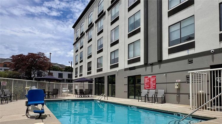 La Quinta Inn & Suites Duluth/Atlanta Pool