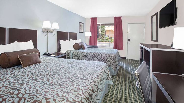 Days Inn Market Center Dallas Room