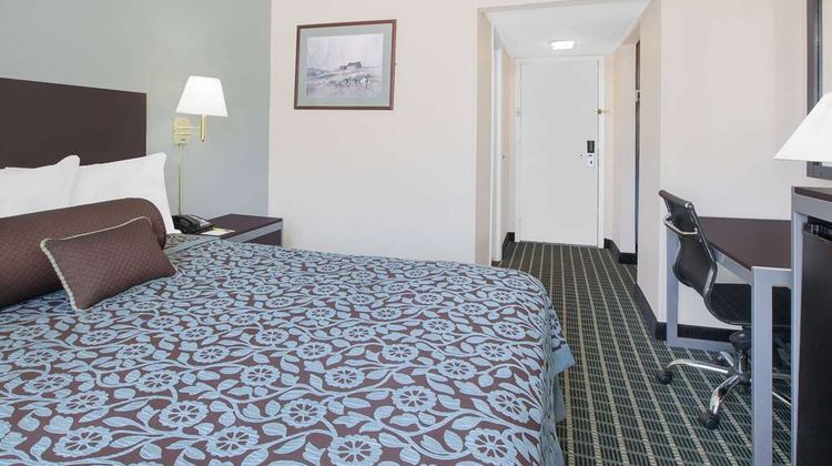 Days Inn Market Center Dallas Room