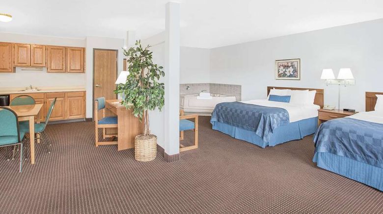 <b>Ramada by Wyndham Hancock Waterfront Room</b>. Images powered by <a href="https://iceportal.shijigroup.com/" title="IcePortal" target="_blank">IcePortal</a>.