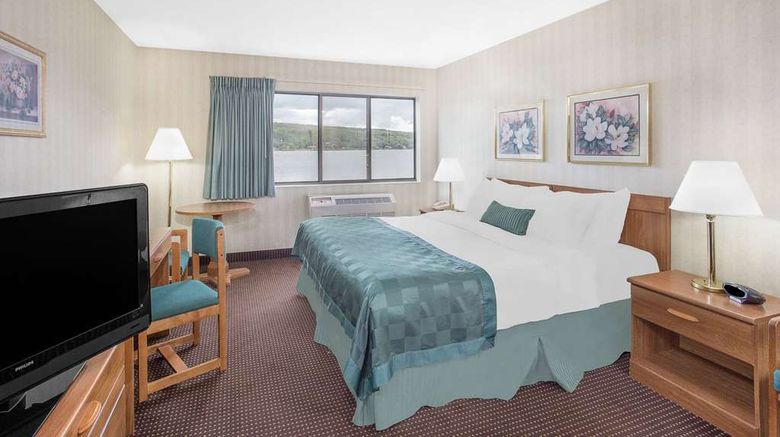 <b>Ramada by Wyndham Hancock Waterfront Room</b>. Images powered by <a href="https://iceportal.shijigroup.com/" title="IcePortal" target="_blank">IcePortal</a>.