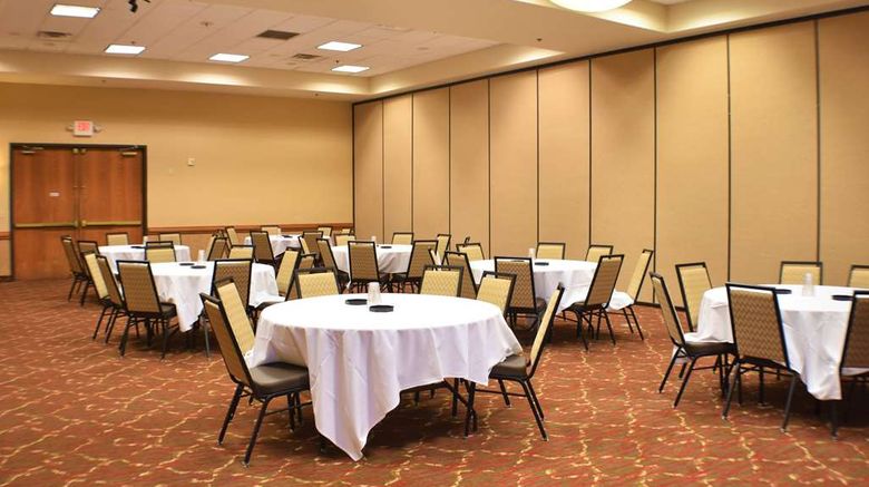<b>Ramada Airport Hotel & Suites Meeting</b>. Images powered by <a href="https://iceportal.shijigroup.com/" title="IcePortal" target="_blank">IcePortal</a>.