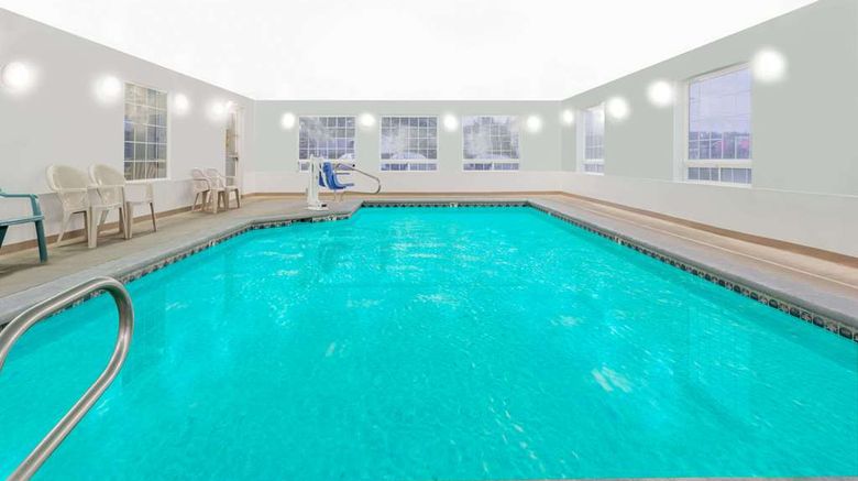 <b>Days Inn Ocean Shores Pool</b>. Images powered by <a href="https://iceportal.shijigroup.com/" title="IcePortal" target="_blank">IcePortal</a>.