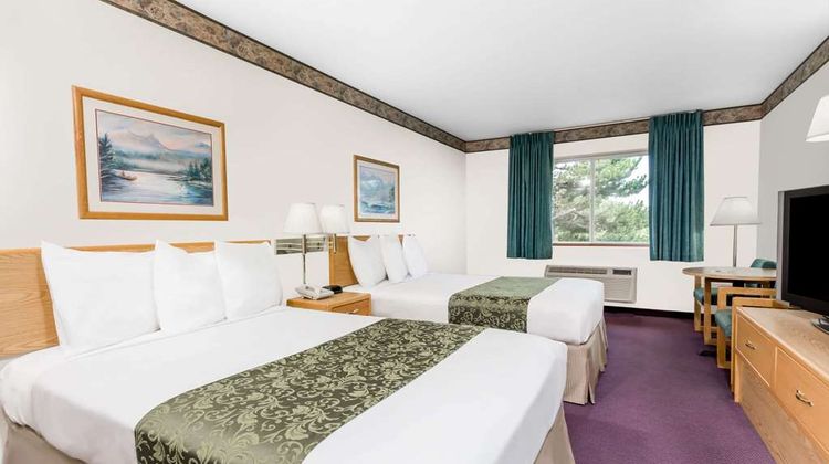 Days Inn Ocean Shores Room